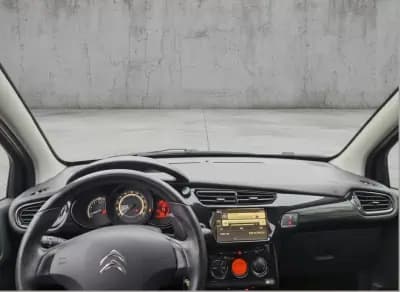 Vendo Citroën C3 2015 - 9990 EUR, 112000 km - AUTO.MOTO.pt