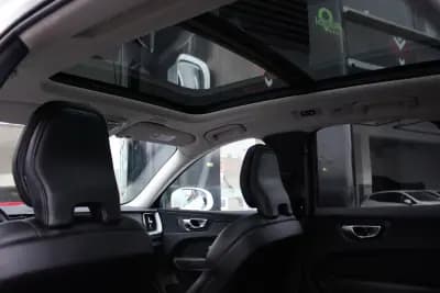 Sell Volvo XC 60 2021 - 31900 EUR, 121360 km - AUTO.MOTO.pt