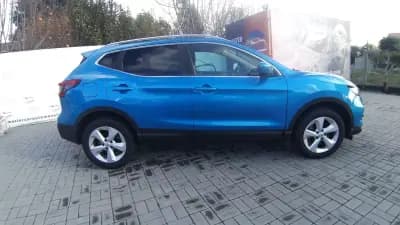 Vendo Nissan Qashqai 2018 - 18650 EUR, 149986 km - AUTO.MOTO.pt
