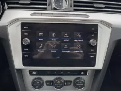 Vendo Volkswagen Passat Variant 2018 - 19990 EUR, 177800 km - AUTO.MOTO.pt