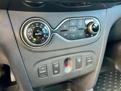 Vendo Dacia Sandero 2018 - 12990 EUR, 62097 km - AUTO.MOTO.pt