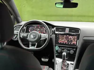 Vendo Volkswagen Golf 2019 - 27990 EUR, 110000 km - AUTO.MOTO.pt