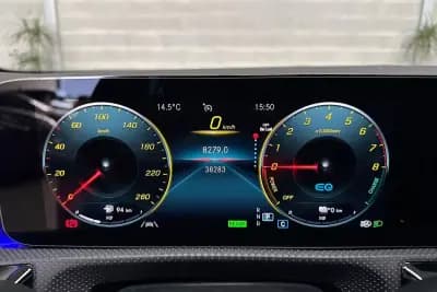 Vendo Mercedes-Benz CLA 250 2022 - 32950 EUR, 38283 km - AUTO.MOTO.pt