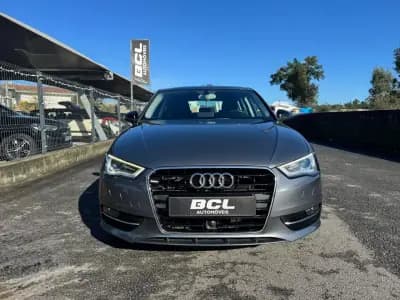 Vendo Audi A3 Sportback 2013 - 15990 EUR, 174000 km - AUTO.MOTO.pt