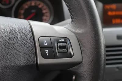 Sell Opel Astra Caravan 2007 - 5500 EUR, 142500 km - AUTO.MOTO.pt