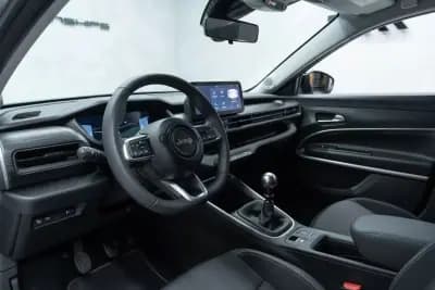 Vendo Jeep Avenger 2023 - 20950 EUR, 10000 km - AUTO.MOTO.pt