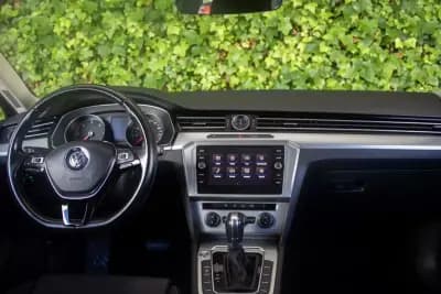 Vendo Volkswagen Passat Variant 2019 - 17900 EUR, 229000 km - AUTO.MOTO.pt