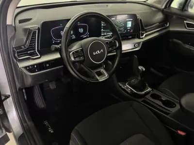 Vendo Kia Sportage 2022 - 23990 EUR, 38151 km - AUTO.MOTO.pt