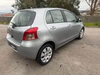 Vendo Toyota Yaris 2006 - 7450 EUR, 168000 km - AUTO.MOTO.pt