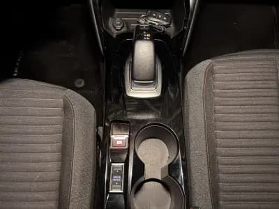 Vendo Peugeot e-2008 2021 - 19900 EUR, 40000 km - AUTO.MOTO.pt