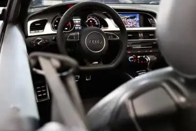 Vendo Audi A5 Cabrio 2016 - 25900 EUR, 110000 km - AUTO.MOTO.pt