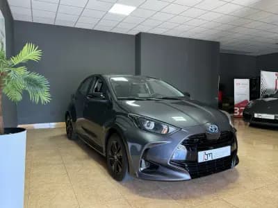 Vendo Toyota Yaris 2022 - 16990 EUR, 161470 km - AUTO.MOTO.pt
