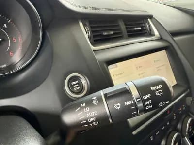 Vendo Jaguar E-Pace 2018 - 27990 EUR, 120110 km - AUTO.MOTO.pt