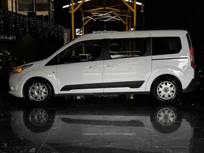 Vendo Ford Tourneo Connect 2015 - 12990 EUR, 204400 km - AUTO.MOTO.pt