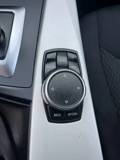 Vendo BMW 318 2015 - 13900 EUR, 260000 km - AUTO.MOTO.pt