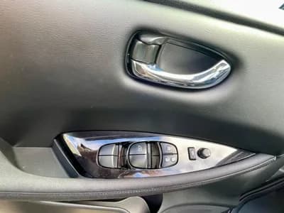 Sell Nissan Leaf 2022 - 24280 EUR, 11090 km - AUTO.MOTO.pt