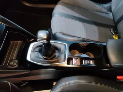 Sell Peugeot 208 2018 - 13990 EUR, 37000 km - AUTO.MOTO.pt