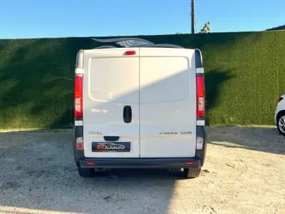 Vendo Opel Vivaro 2014 - 10990 EUR, 322000 km - AUTO.MOTO.pt