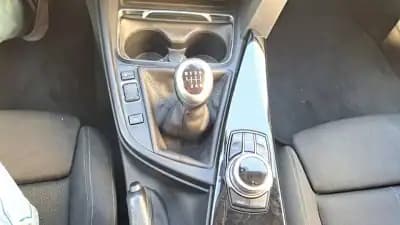 Vendo BMW 320 2018 - 21500 EUR, 131572 km - AUTO.MOTO.pt