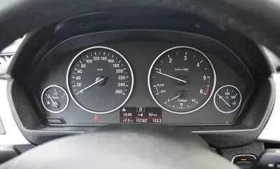 Sell BMW 318 2016 - 16900 EUR, 157000 km - AUTO.MOTO.pt