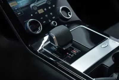 Vendo Land Rover Range Rover Velar 2021 - 52950 EUR, 67000 km - AUTO.MOTO.pt