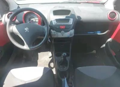 Sell Peugeot 107 2014 - 6490 EUR, 73632 km - AUTO.MOTO.pt