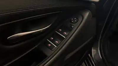 Vendo BMW 520 2012 - 13990 EUR, 299976 km - AUTO.MOTO.pt