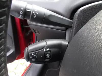 Sell Peugeot 208 2014 - 7990 EUR, 71000 km - AUTO.MOTO.pt