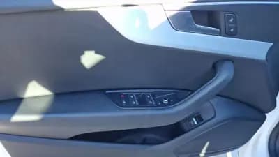 Vendo Audi A5 Sportback 2018 - 30999 EUR, 147920 km - AUTO.MOTO.pt