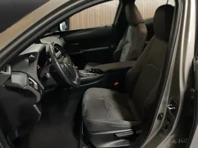 Vendo Lexus UX 250h 2021 - 24950 EUR, 126000 km - AUTO.MOTO.pt