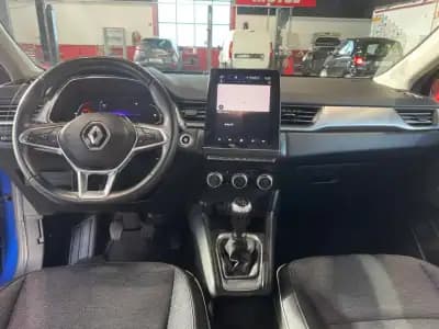 Vendo Renault Captur 2021 - 19250 EUR, 90487 km - AUTO.MOTO.pt