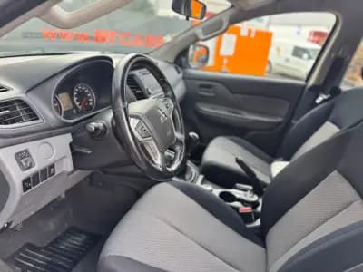 Sell Mitsubishi L200 2019 - 27900 EUR, 174579 km - AUTO.MOTO.pt