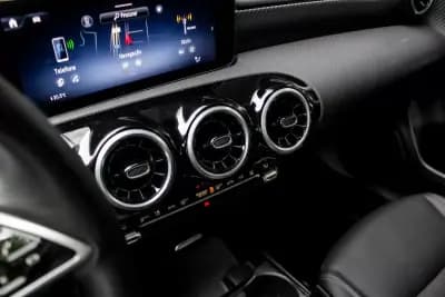 Vendo Mercedes-Benz A 250 2024 - 34990 EUR, 16557 km - AUTO.MOTO.pt