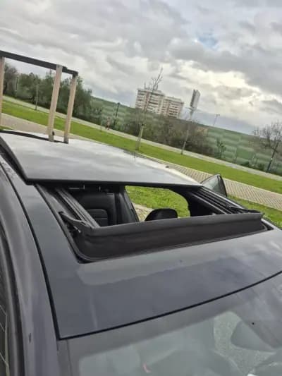 Sell Volkswagen Golf 2016 - 15490 EUR, 211638 km - AUTO.MOTO.pt