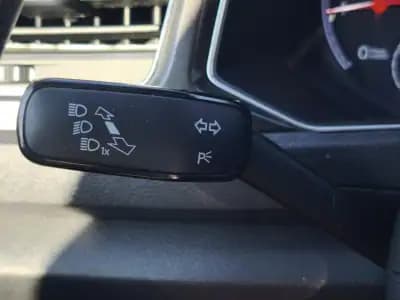 Vendo Volkswagen T-Roc 2019 - 17490 EUR, 147720 km - AUTO.MOTO.pt