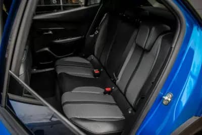 Vendo Peugeot e-2008 2021 - 20850 EUR, 59500 km - AUTO.MOTO.pt