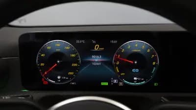 Vendo Mercedes-Benz A 250e Limousine 2021 - 25900 EUR, 102000 km - AUTO.MOTO.pt