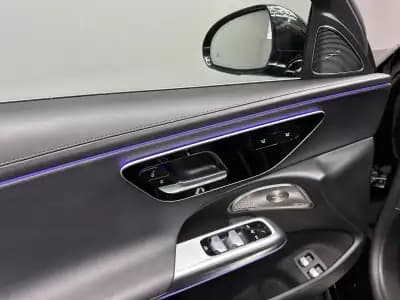 Vendo Mercedes-Benz E 300 2024 - 61500 EUR, 63000 km - AUTO.MOTO.pt