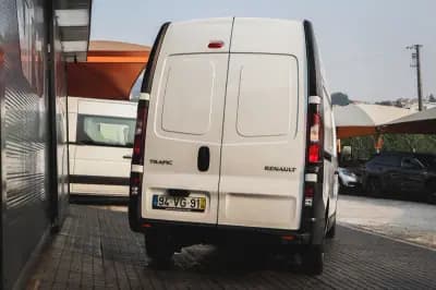 Vendo Renault 2018 - 17680 EUR, 154920 km - AUTO.MOTO.pt