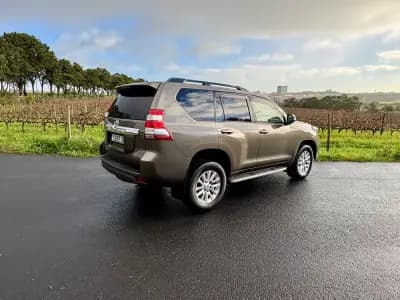 Vendo Toyota Land Cruiser 2015 - 59900 EUR, 145722 km - AUTO.MOTO.pt