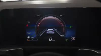 Vendo Mercedes-Benz GLB 180 2022 - 29900 EUR, 172000 km - AUTO.MOTO.pt