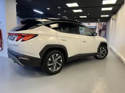 Vendo Hyundai Tucson 2024 - 31990 EUR, 24000 km - AUTO.MOTO.pt