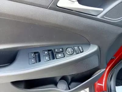 Sell Hyundai Tucson 2019 - 23950 EUR, 80000 km - AUTO.MOTO.pt