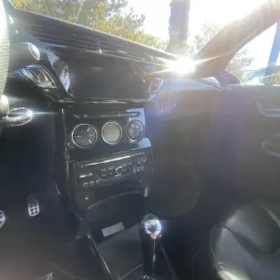 Vendo Citroën DS3 2013 - 14990 EUR, 156000 km - AUTO.MOTO.pt