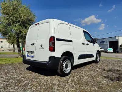 Vendo Peugeot Partner 1.5 BlueHDi Pro Standard 2021 - 13990 EUR, 113662 km - AUTO.MOTO.pt