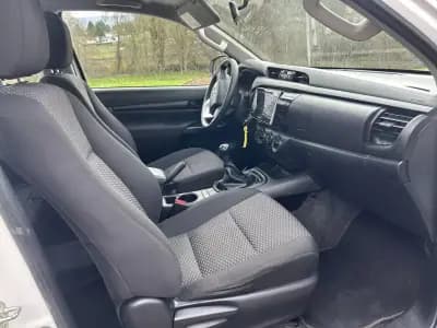 Sell Toyota Hilux 2018 - 29999 EUR, 257000 km - AUTO.MOTO.pt