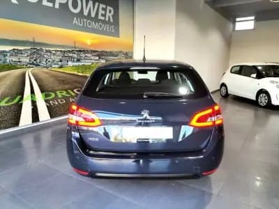 Vendo Peugeot 308 SW 2020 - 10990 EUR, 139592 km - AUTO.MOTO.pt