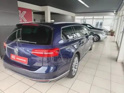 Vendo Volkswagen Passat Variant 2018 - 21990 EUR, 137500 km - AUTO.MOTO.pt