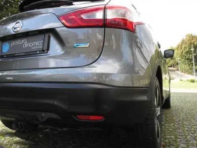 Vendo Nissan Qashqai 2015 - 13490 EUR, 216000 km - AUTO.MOTO.pt