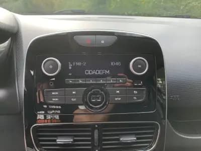 Vendo Renault Clio Sport Tourer 2019 - 13999 EUR, 127245 km - AUTO.MOTO.pt